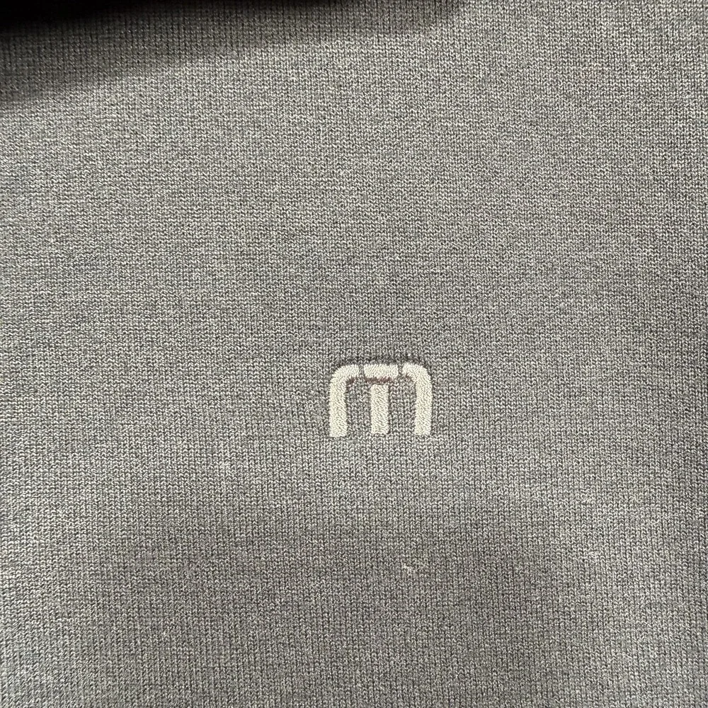 Travis Mathew Hideaway 1/4 Zip Pullover Sweater Men's Medium Black Golf Casual